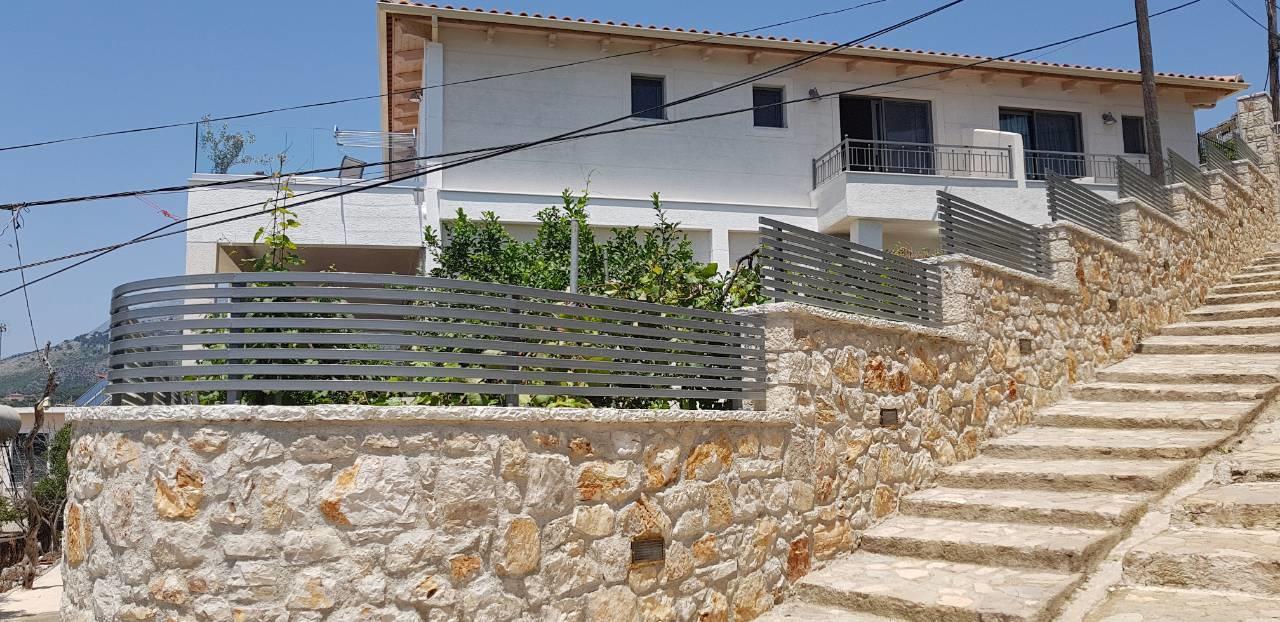 First House Apartment Himare Exterior photo